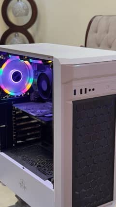 GAMING PC CORE i7 4770 | High Specs LCD