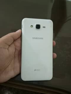 Samsung galaxy J7 used good condition