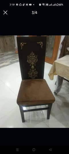 dining table with 6 beautiful chairs