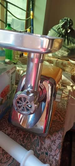 electric meat grinder