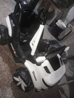 KIDS 4 wheel self drive car for sale