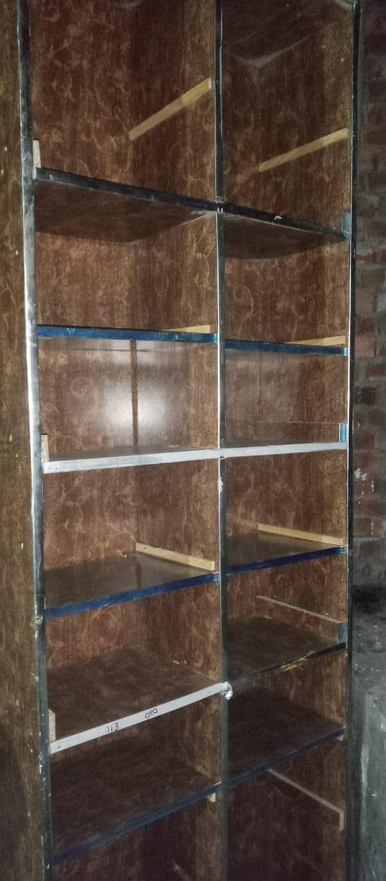 Almari / Racks Lamination Ply For Sale 0
