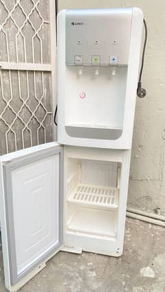 water dispenser for sale. . : Zohaib 0333-5708858 whatsapp