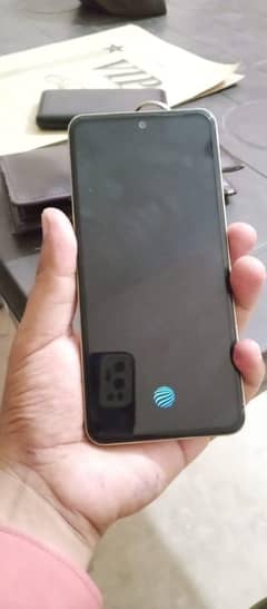 vivo y100
