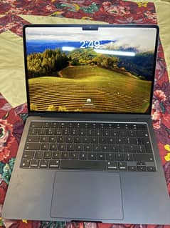 MACBOOK AIR M3 8/256gb 13 INCH LIKE NEW
