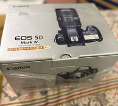 Mark 4 5D with box and lense 24-105 mm.