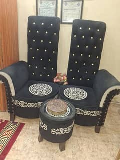 2 Seths sofa set 1 table