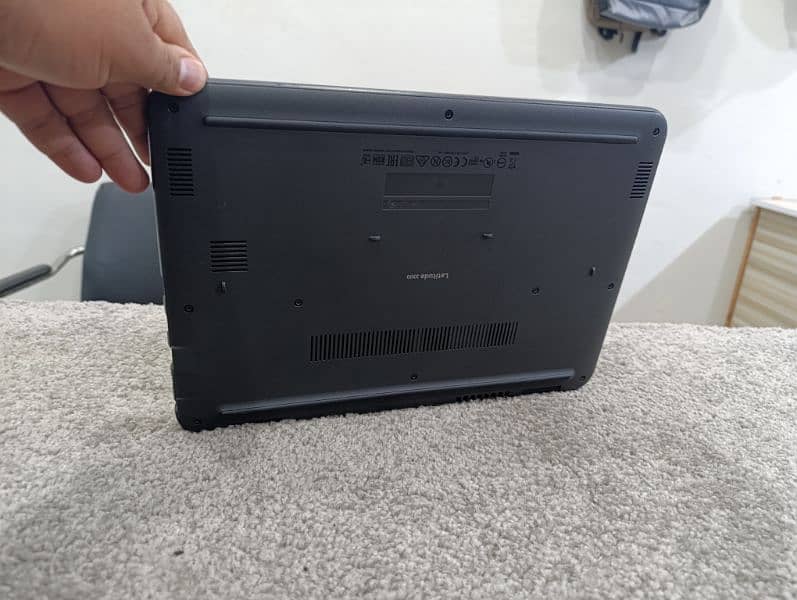 Dell latitude 3300 i3 7th gen With Ddr4 8 GB RAM 6