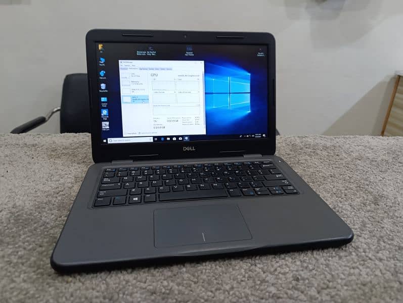 Dell latitude 3300 i3 7th gen With Ddr4 8 GB RAM 13