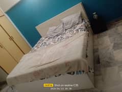 room is available for male and female in almustafa tower F10 Islamabad