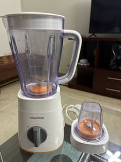 Juicer with Blender