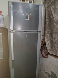 Dawlance fridge full size