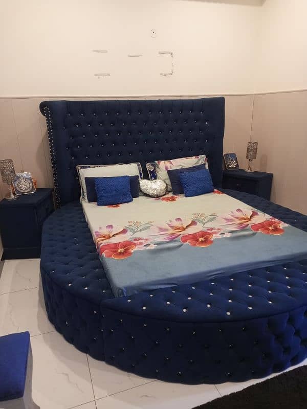 Round bed in blue with side tables mattress and dressing in wooden 5
