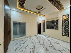 10 MARLA FULL INDEPENDENT HOUSE AVAILABLE FOR RENT IN NASHEMAN IQBAL PHASE 2 COLLAGE ROAD LAHORE