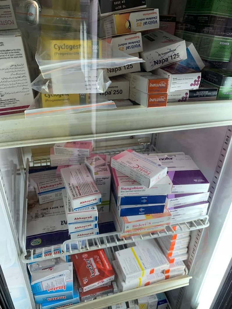 vaccination fridge 3