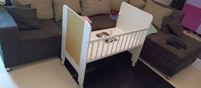 baby cot