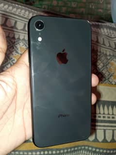 iPhone XR (64GB)