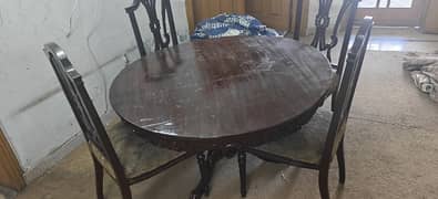 dinning round table with 4 chairs