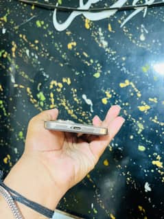 iPhone 16 Pro Max 256Gb 100 Health 80 Cycle Complete Box