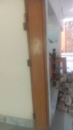Darwazon  ke chougathnay  urgent sale  jarni hne bhout munasab rate me