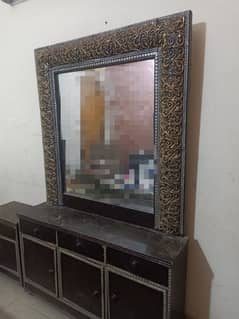 Bed/MIRROR/DRAWERS MADE OF WOODEN USED