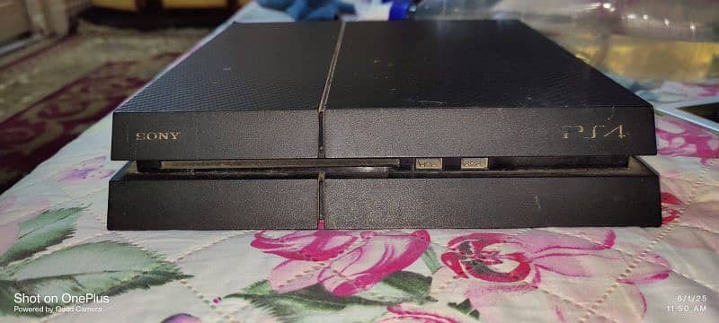 ps4 not opened not jailbraked dont have any problem with 2 consoles 0