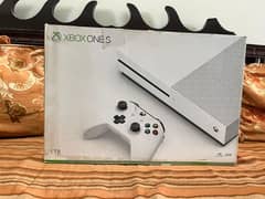 Xbox one S (1 TB)