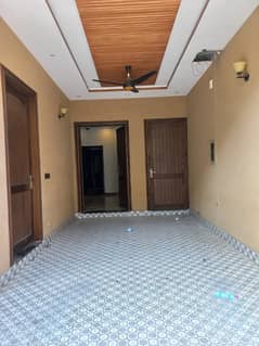 Johar Town Phase 2 - Block P Lower Portion For rent Sized 5 Marla