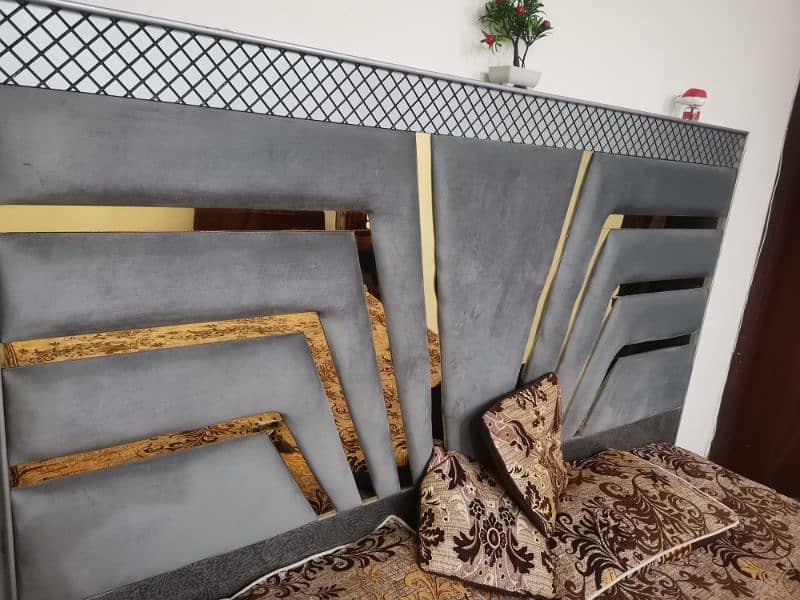 King size double bed, side tables, dressing table and almari 1