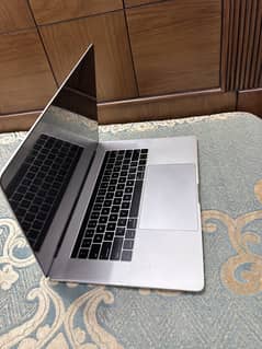 MacBook