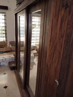 Sliding door wardrobe