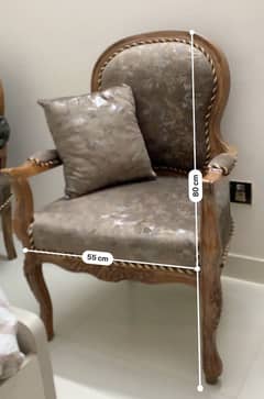 Set of 2 chairs with cushion each