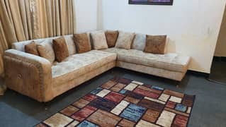 NEW ELEGANT L-SHAPED SOFA WITH CUSIONS