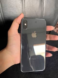 iphone xs in very lush condition