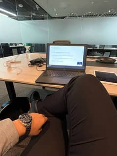I would like a girl for office