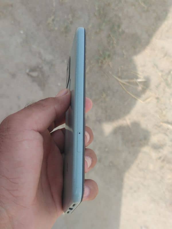10/10 all ok koi fault ni bus upgrade kr reha hon 12