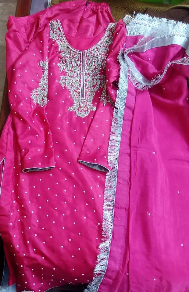 Hand made by Saffa collection ,size medium and used once only 2