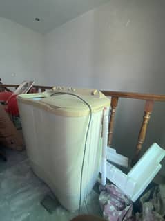 Haier 8kg Semi-Automatic Washing Machine – Dryer Needs Repair