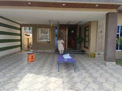 Kanal Like Brand New Banglow Available For Near By Emporium Mall