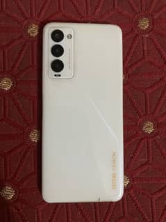 Techno cammon 18t 4+3/128 with box and chrger original set