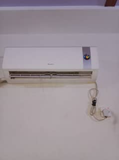 Gree AC good condition