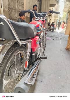 honda 125. red clr brand new condition no work required