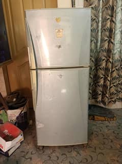 dawlance fridge bilkul ok condition koi fault nh hai