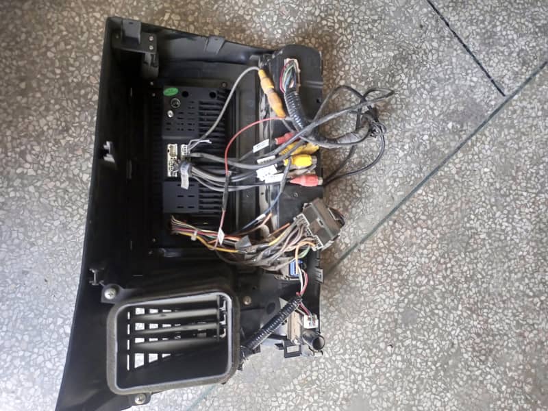 Reborn Android panel with Ac controls and grill and original speakers 3