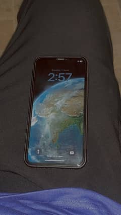 Iphone 11 64 gb factory unlock 4 month sim time