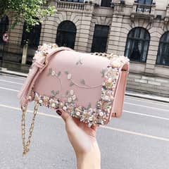 Korean-Style Summer Embellished crossbody bag with chain.