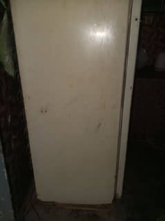 freezer in white color