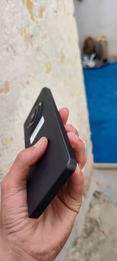 sharp aqous R8 pro 4 month sim working