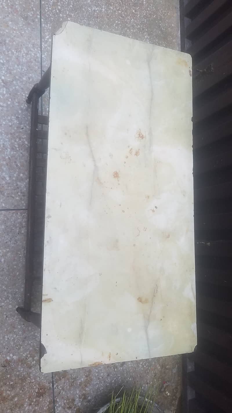Coffee table for rough/normal use. O3244833221 0