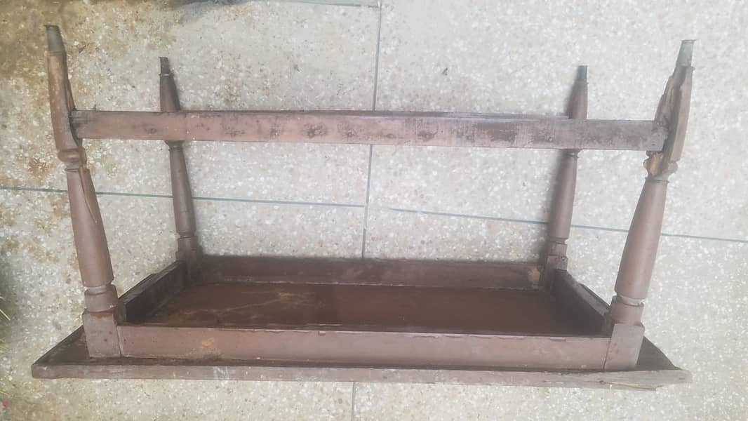 Coffee table for rough/normal use. O3244833221 3